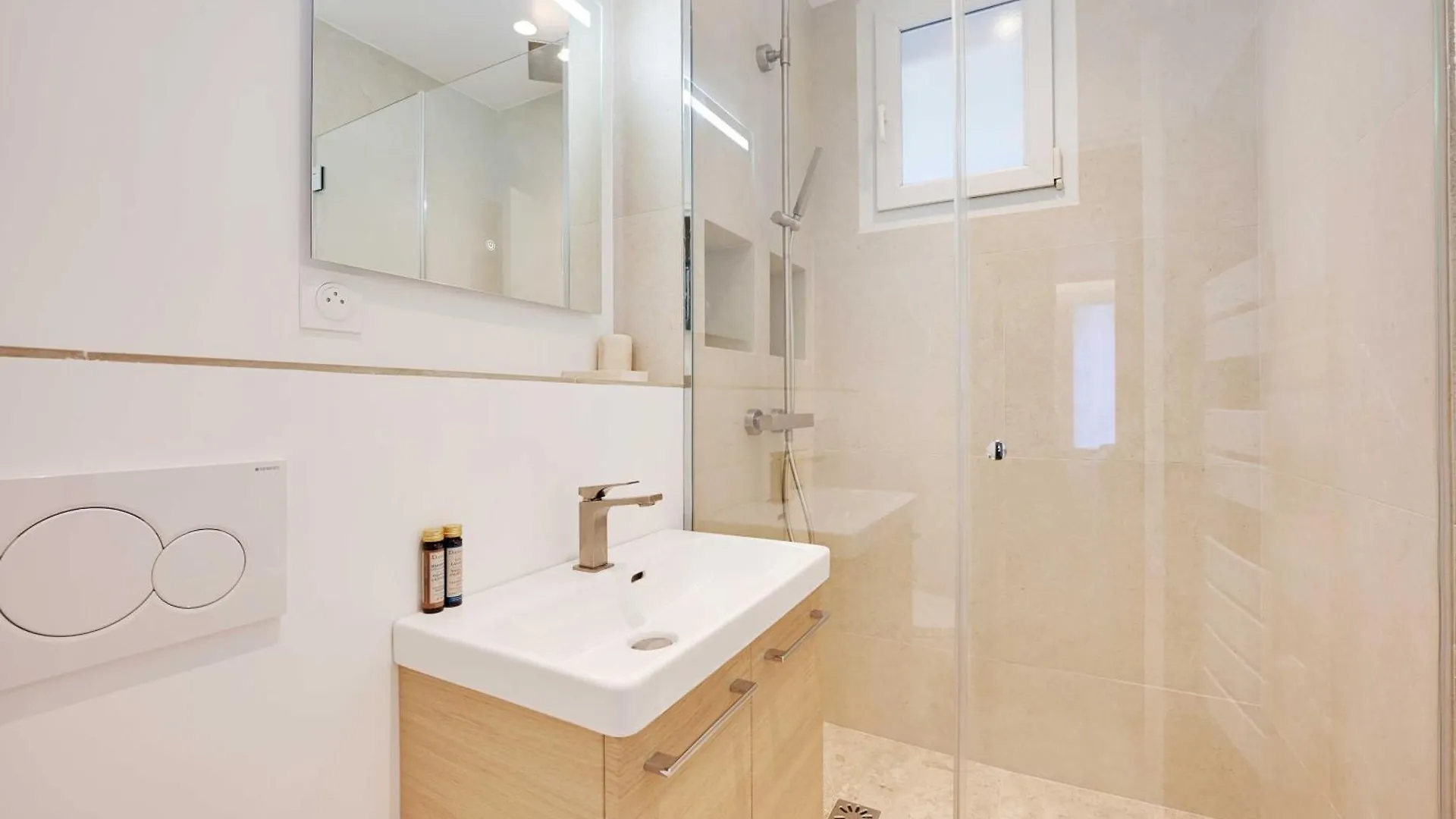 Charming Apartment -1Br-2P- Batignolles Paris 0*,  France